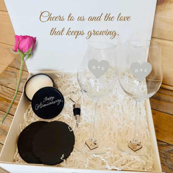 Anniversary Wine Gift Set